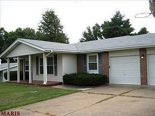 1st image of 2120 Aqueduct Dr