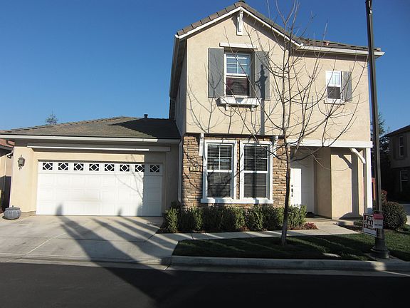 3rd image of 1416 N Chianni Ct