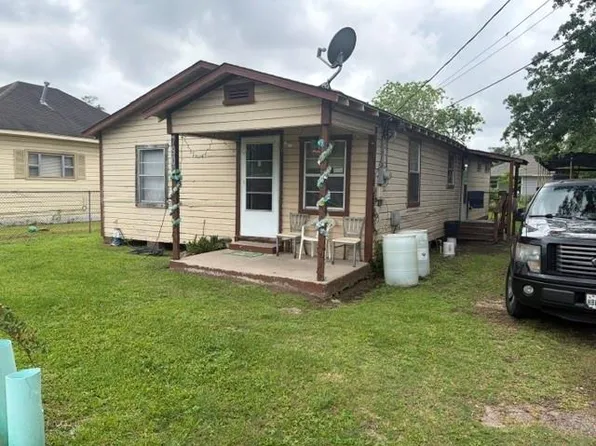 7909 Hoffman St, Houston, TX 77016