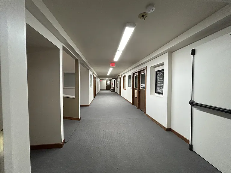219 E Pine St #104 — Photo 3