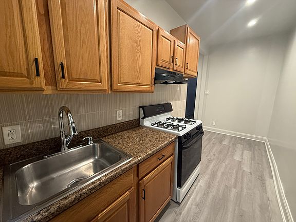 5th image of 1916 Avenue U #2F