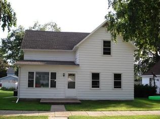 410 W Dewey St, Cassville, WI 53806