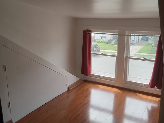 3rd image of 2201 Sonoma St #2