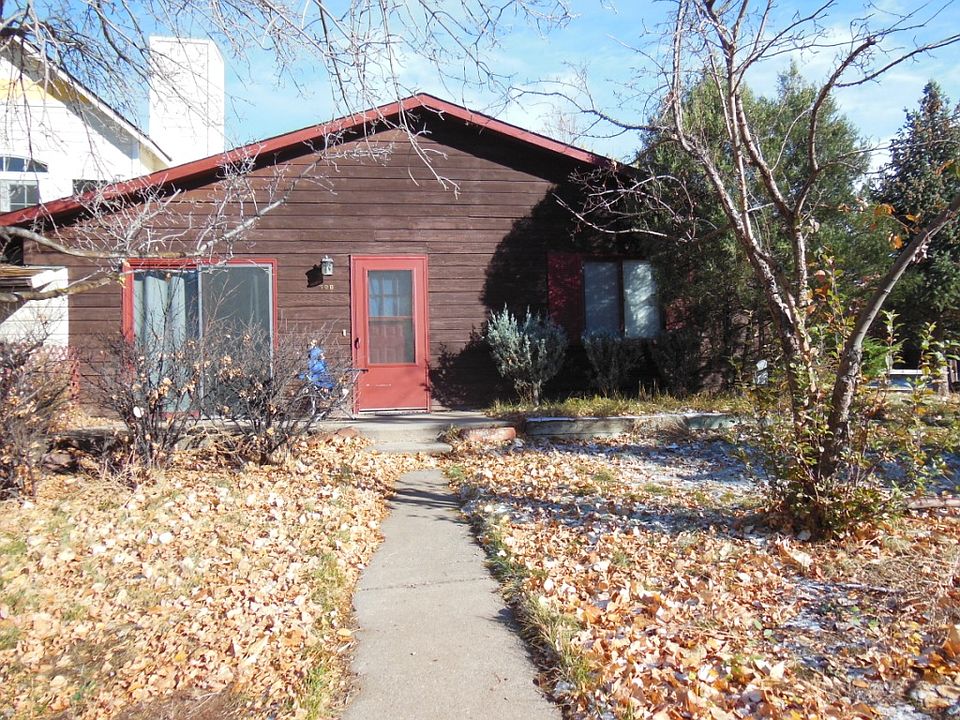 2nd image of 50 Riversedge Ct #B