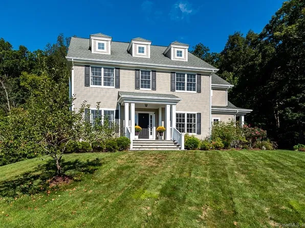 10 Hickory Court, East Lyme, CT 06333