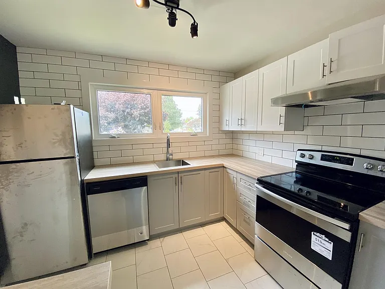 40 Helen St #1 — Photo 7