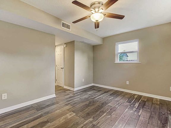 4th image of 621 6th Ave S