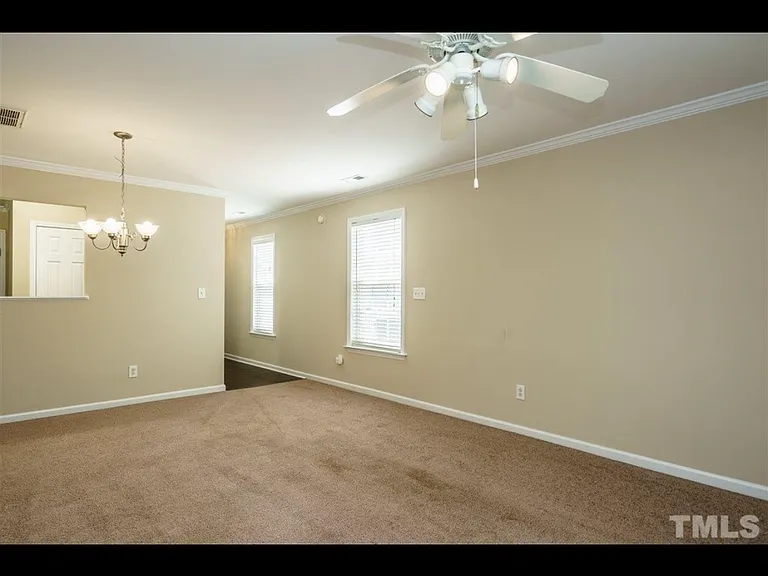 145 Woodson Dr — Photo 3