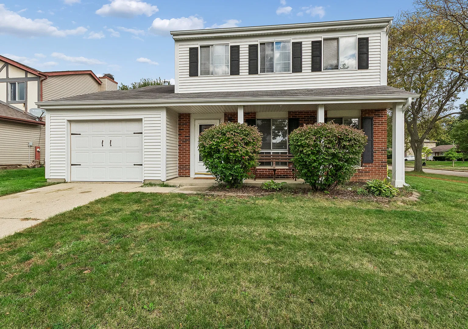 3 bed, 1.5 bath, 1580 sqft, $2,800 — Photo 1