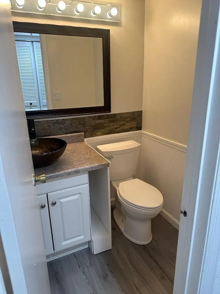 2 bed, 2.5 bath, 1200 sqft, $1,670 — Photo 4