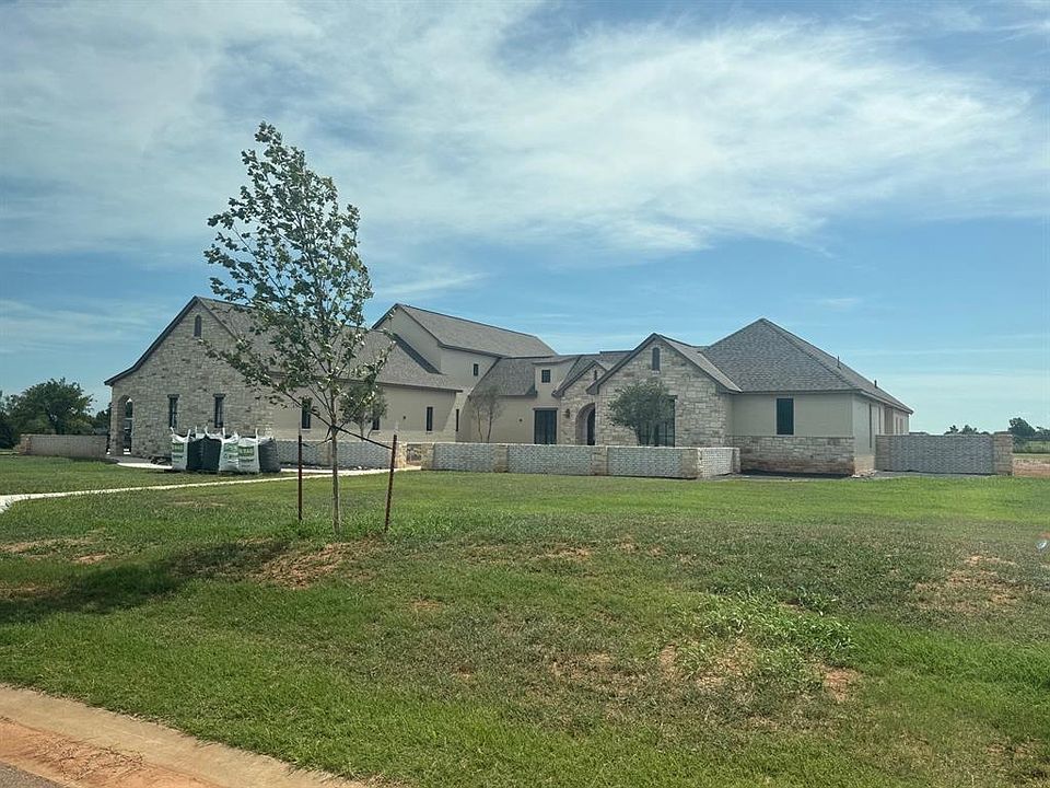1st image of 20796 Albany Dr