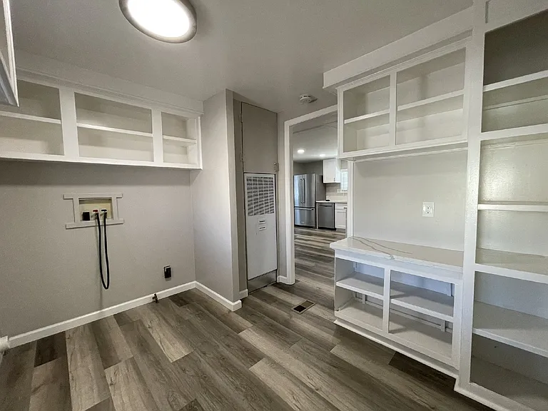 738 Swan Dr — Photo 14