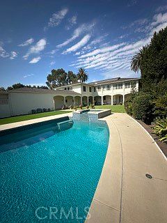 1st image of 760 Holladay Rd