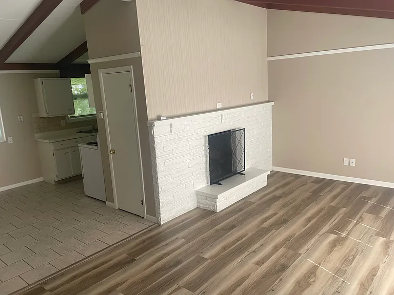 39 S Otterbein Ave — Photo 5