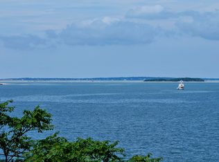 29 Cliff Dr, Sag Harbor, NY 11963