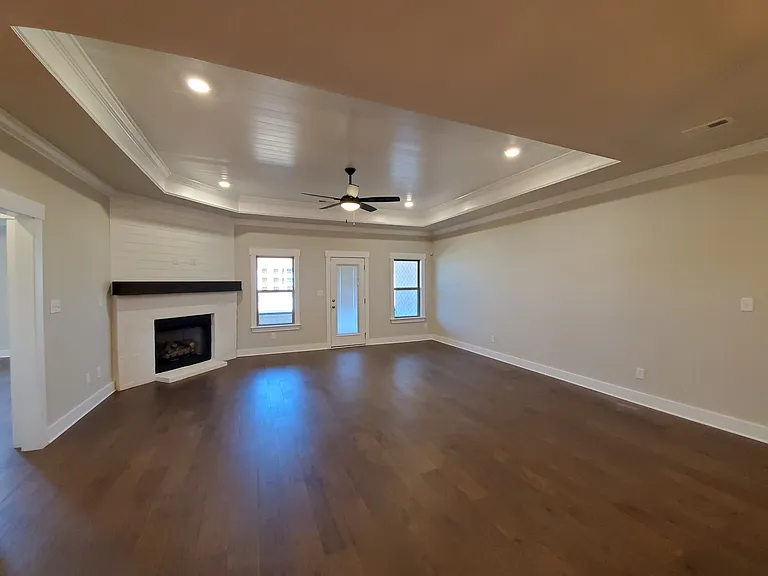115 Harvester Dr — Photo 9