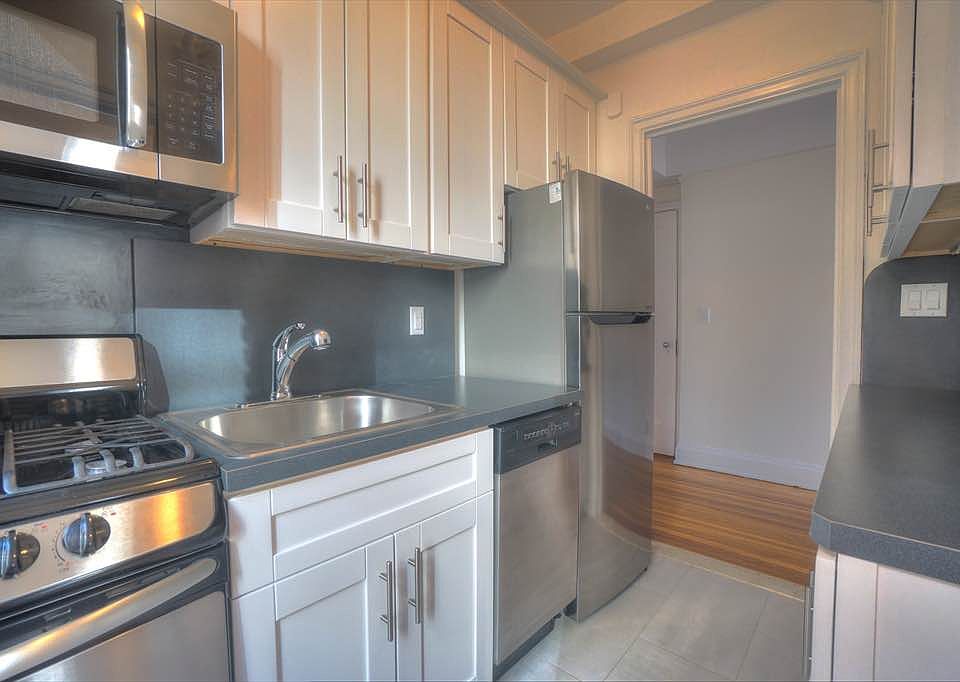 1st image of 311 E 72nd St APT 10G