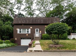 13 Benedict Rd, Cold Spring, NY 10516