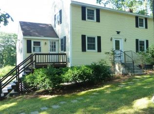 3 London Rd, Derry, NH 03038