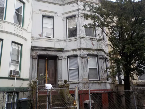 978 Lincoln Pl, Brooklyn, NY 11213