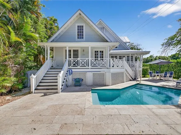 660 8th AVE S, NAPLES, FL 34102