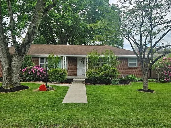 823 Wayne Dr, Heath, OH 43056