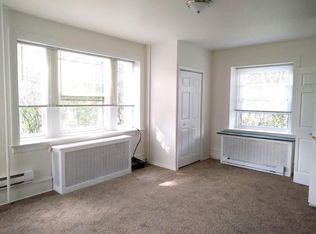 7693 Washington Ln #1B, Elkins Park, PA 19027