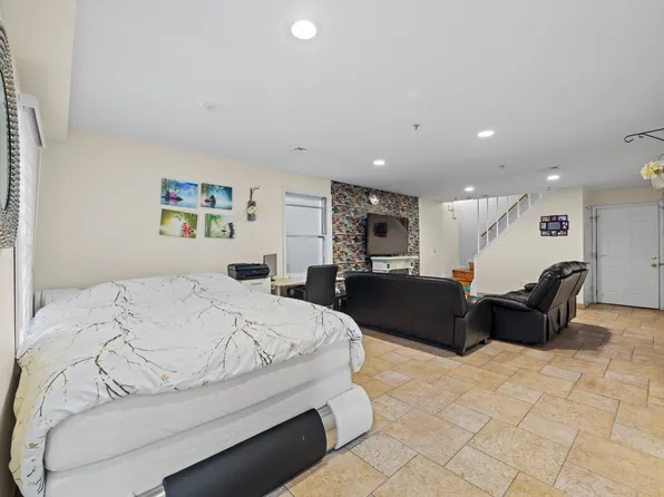 16 68th Street image 24 of 27