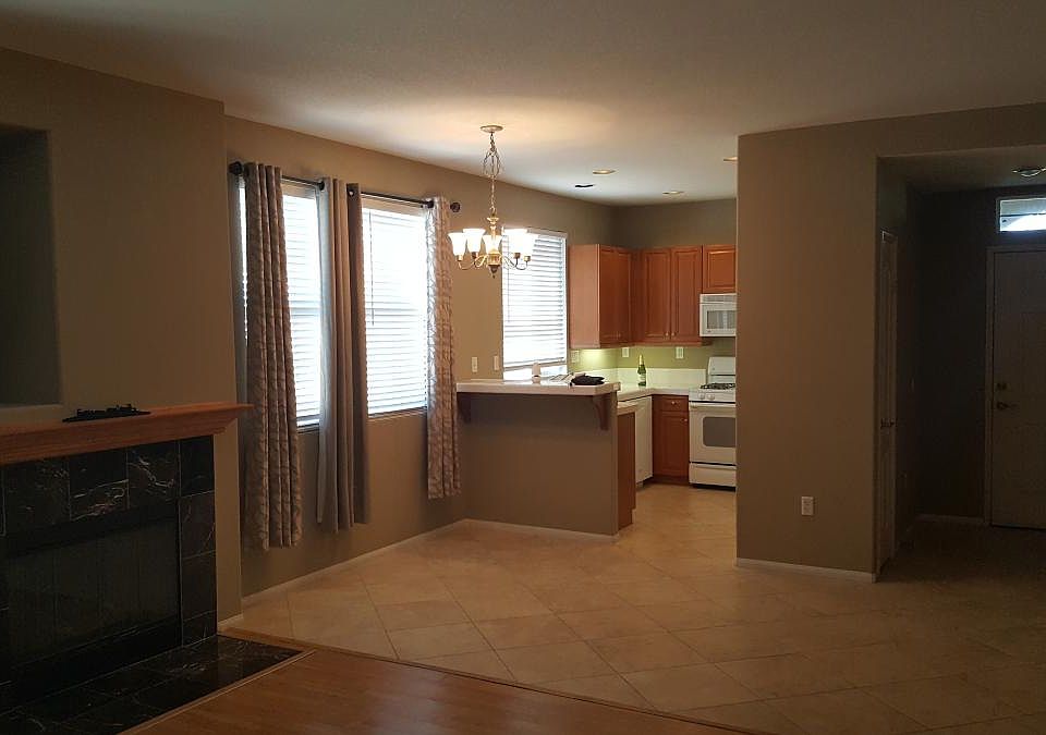 Large living rm with fireplace