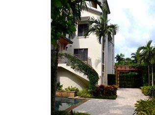 565 10th Ave S, Naples, FL 34102