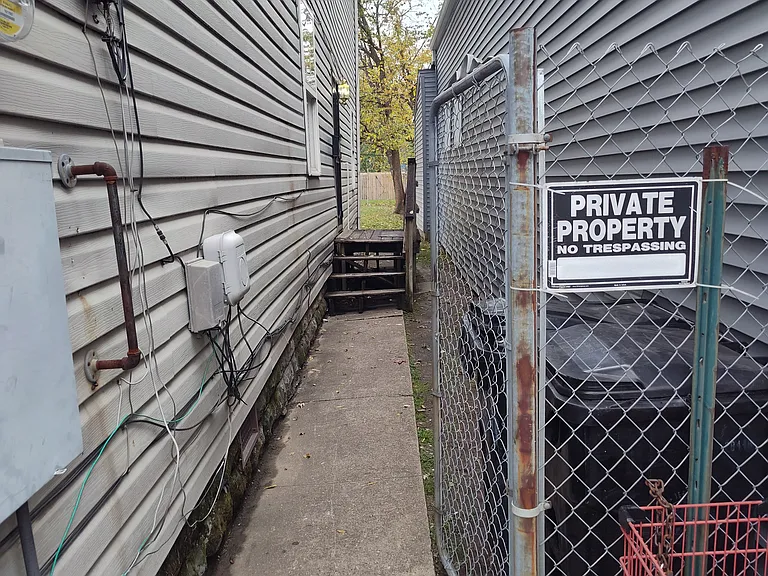 535 E Kentucky St #2F — Photo 2