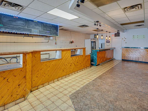 (undisclosed Address), Toronto, ON M4J 1N4