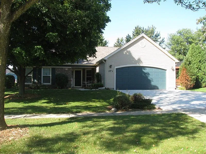 2170 Stirrup Ln photo 1