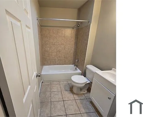4749 Rorer St — Photo 4