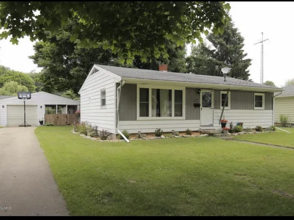 1404 Griffith St, Sturgis, MI 49091