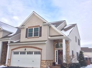 140 River Birch Dr, Lititz, PA 17543