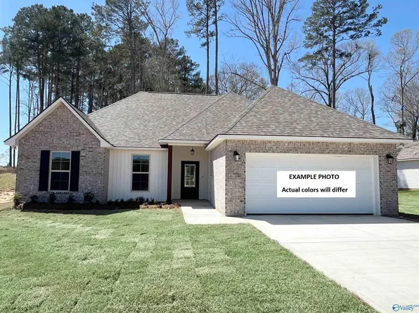 127 Parvin Way Dr, Hazel Green, AL 35750