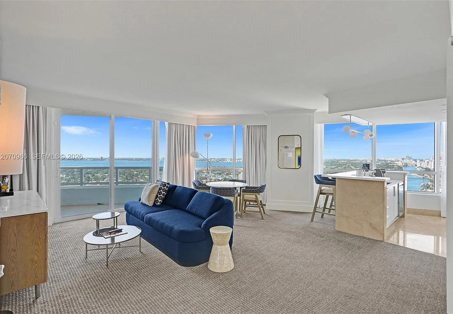 Fontainebleau Ii Condo — Photo 4