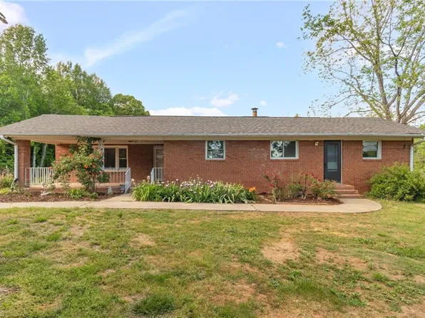 527 Wood Heirs Dr, Lexington, NC 27295