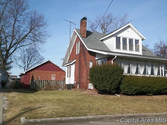 4th image of 412 Oak St