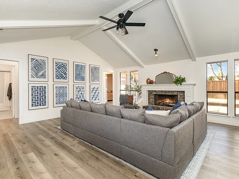 803 Rush Creek Dr — Photo 8