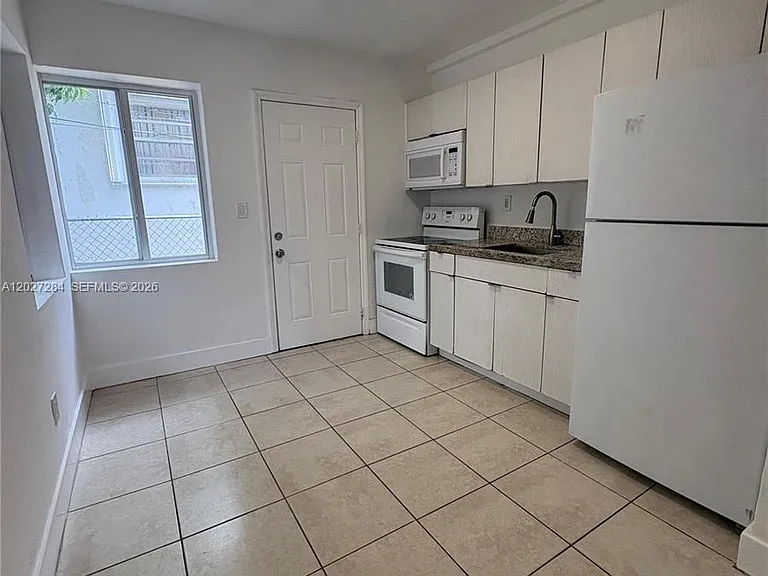 1130 NW 76th St #1130 — Photo 11