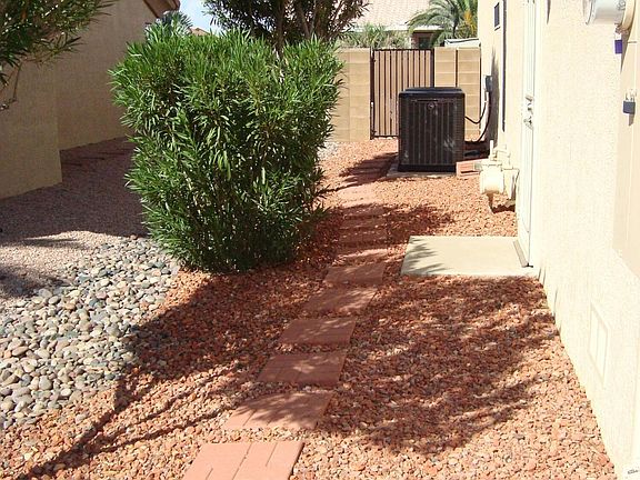 5th image of 15714 W Greystone Dr
