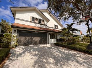 20611 NW 8th St, Hollywood, FL 33029