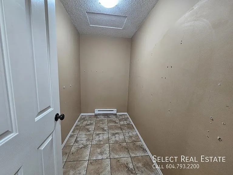 46260 Harford St #8 — Photo 9