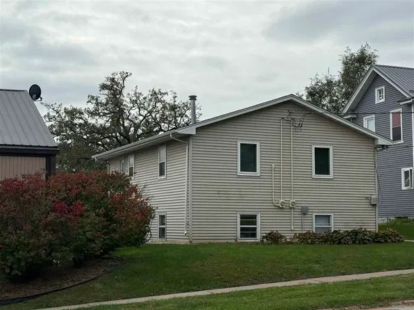 132 W Main St, West Branch, IA 52358