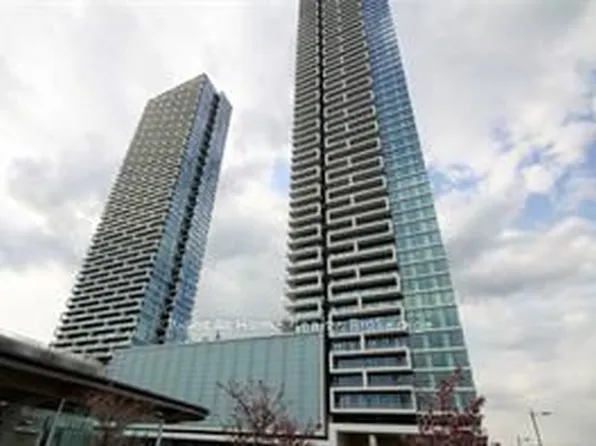 950 Portage Pkwy #4, Vaughan, ON L4K 0J7