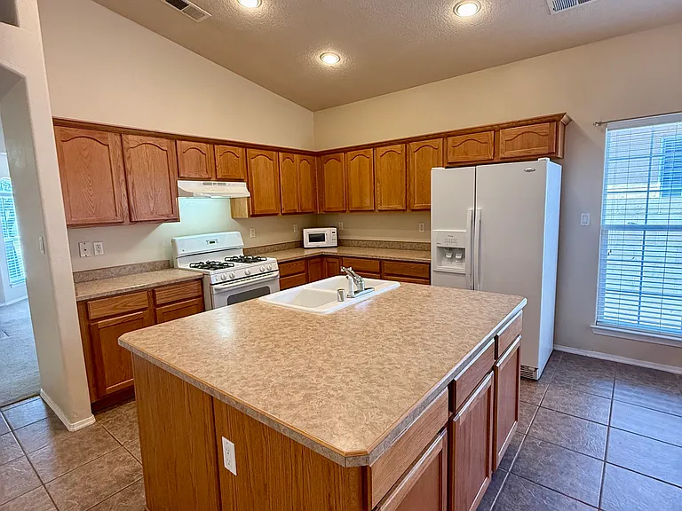 5511 Payson Ct NW — Photo 3
