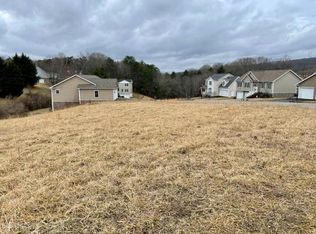 15 Heather Dr, Christiansburg, VA 24073