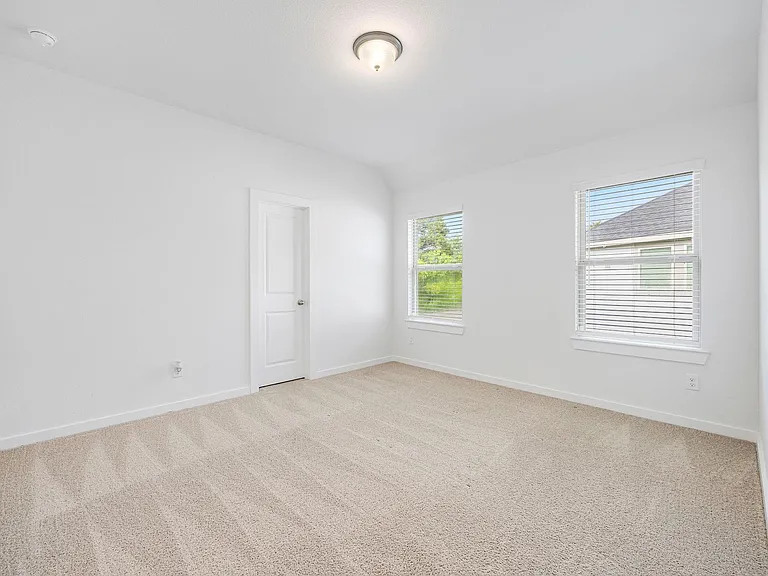21647 Alberta Forest Cir — Photo 23